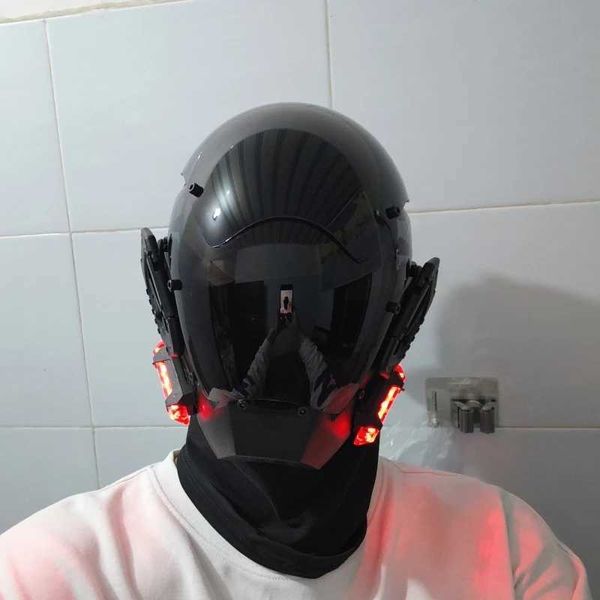 Masques de fête Cyberpunk Mask Red illuminé LED Halloween Rôle jeu de rôle Helmet Rider Prom Adult Gift Q240508