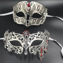 Party Maskers Zilver Rood Phantom Filigraan Venetiaanse Maskerade Liefhebbers Paar Set Bruiloft Metalen Laser Cut Bal Masker 230904