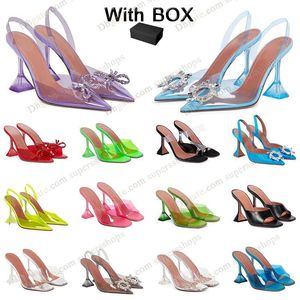 Parti Sandales Chaussures À Talons Designer De Luxe Satin Haute Amina Robe Chaussure Muaddi Arc Boucle Ornée De Cristal Bout Pointu Tournesol Transparent Pcv Sandale Avec Boîte