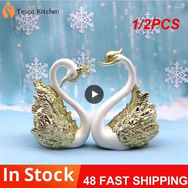 Fournitures de fête 1 / 2pcs Lot Crown Glass Table Swan Baking Decorative Birthday Anniversary Ornement Cake Topper Figure Paper Weight Bureau Home