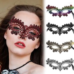 Fournions de fête 1pc Sexy Femmes Hollow Out Lace Face Mask Sequin Masquerade Half-Face Cosplay Costume Club de nuit Accessoires