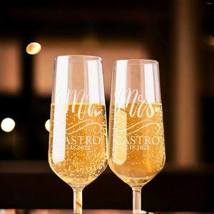 Feestbenodigdheden 2 stks/Set gepersonaliseerd Mr. en mevrouw Wedding Toasting Champagne Flutes Glazen op maat gemaakte bruid bruidegomnaam