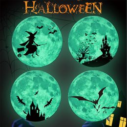 Forniture per feste 30CM Luminous Moon Wall Sticker 3D Halloween Witch Bat Vampireville Castle Decalcomanie Glow in the Dark Soggiorno Decorazione domestica