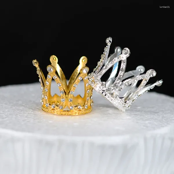 Fourniture de fête 5pcs / lot Mini Crown Princess Topper Crystal Cake Toppers Marriage DIY DÉCORATION