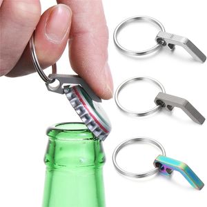 Articles de fête ouvre-bouteille de bière porte-clés porte-clés petit outil porte-clés en acier Camping chaud Mini ouvert bière vin maison cuisine outils