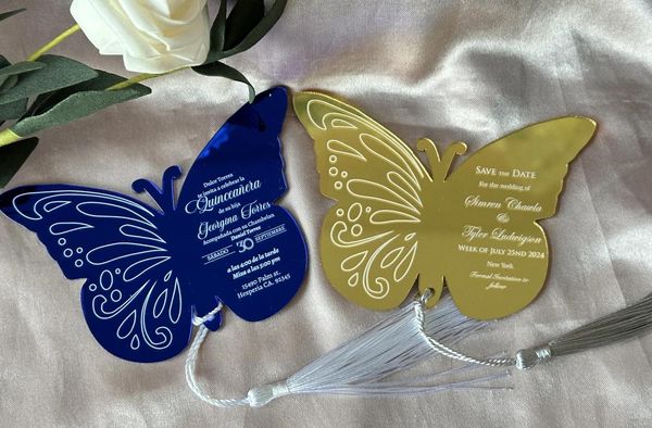 Party Supplies Butterfly Custom 10pcs Acrylique Enregistrer les cartes de date Gold Quinceanera Souvenirs Souvenirs Carte de faveur Décoration