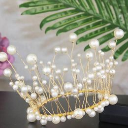 Feestbenodigdheden Charmante handgemaakte Pearl Princess Crown Cake Topper bruiloft Decoreren Bruid en bruidegom gelukkige verjaardagshoed