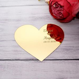 Fournitures de fête personnalisé forme de coeur nom plaque miroir plateau de mariage personnalisé décor acrylique VerlobungstableFavors