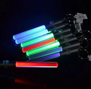 Fournitures de fête Bâton de lampe de poche LED Porte-clés Mini torche Porte-clés en aluminium Porte-clés Stylo lumineux durable Bâton de baguette magique Sabre laser Bâtons lumineux LED