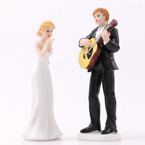 Fournitures de fête amour sérénade guitare jouant marié mariage gâteau Topper mariée et Figurines avec