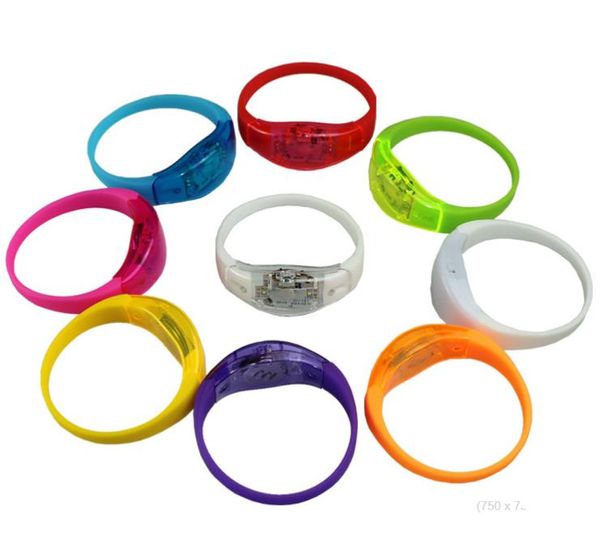 Suministros para fiestas Control de sonido activado por música Pulsera intermitente LED Light Up Bangle Wristband Club Party Bar Cheer Luminous Hand Ring Glow Stick SN3255