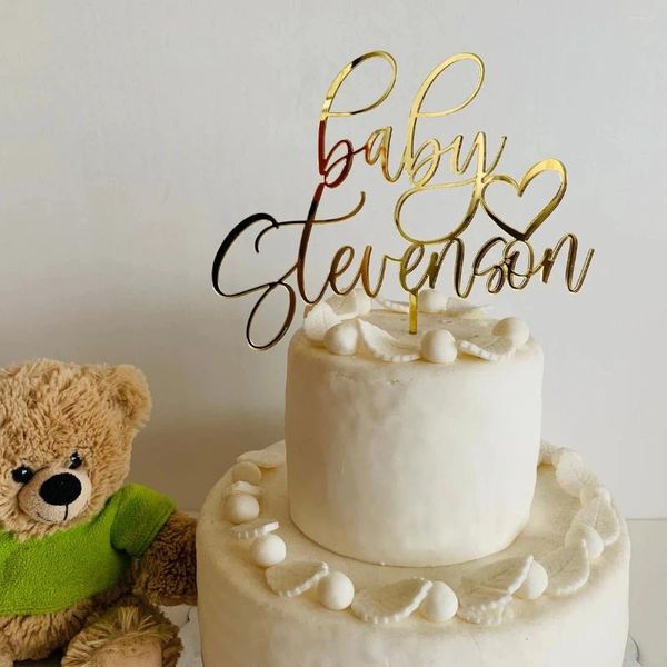 Suministros de fiesta Nombre de bebé personalizado Cake Topper Custom Welcome Decoraciones de ducha Calligraphy Cumpleaños Corazón Boy o GirltableCenterpiece