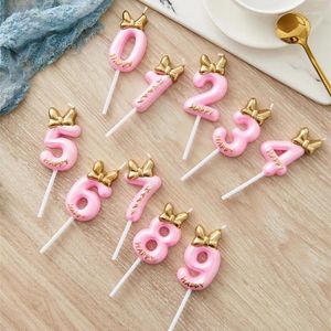 Fournitures de fête Pink Cake Topper Cougies Golden Bow Numéro d'anniversaire DÉCOR DES MEMORAMME DES TOUR