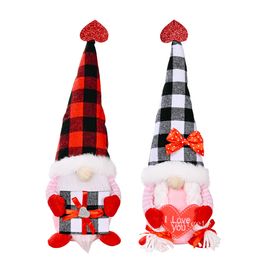 Feestartikelen Valentine Day Gnome Plush Faceless Dolls Decoraties Buffel Plaid Zweedse Scandinavische Tomte Tafel Ornament Valentines Gift ZC743