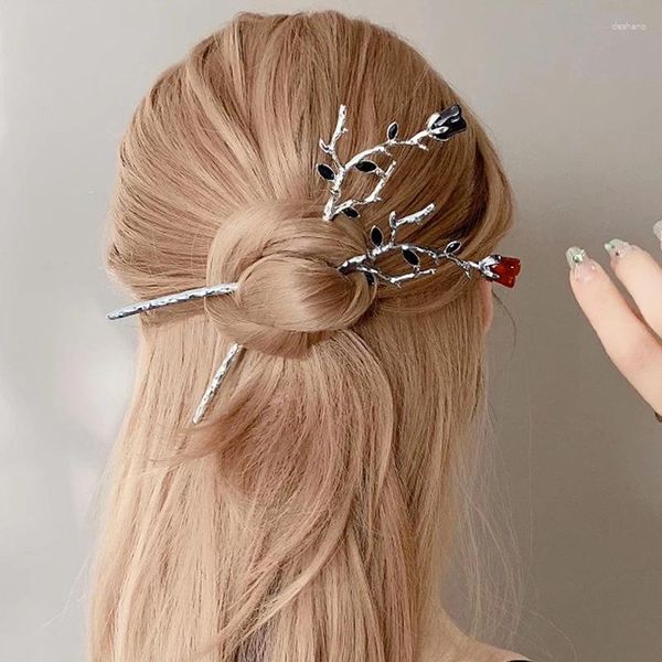 Fournions de fête Vintage Rose Hair Sticks chinois Simple Black Red Flower Chopstick Hairpins Hairclips Disk Hairclips Women Jewelry