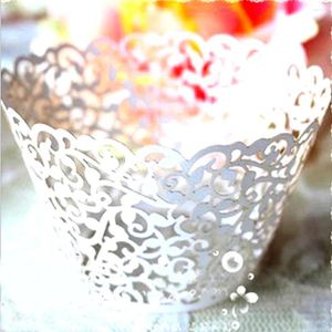 Fournitures de fête Décoration de mariage 100 PCS Cake Paper Edge Laser Coudure de vigne en dentelle blanche perle bauhinia Spot en gros