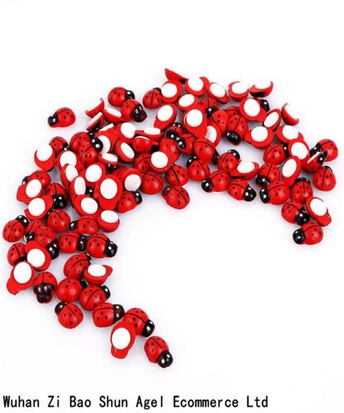 Fournitures de fête Whole1packlotabout 100pcs mignon Baby Fridge Sticker Red Mini Wood Ladybug Shape Sponge Selfadhesive Stick52001583595374