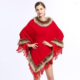 Fournitures de fête hiver femmes chaud col de fourrure châle mode épais châles manches chauve-souris dames Ponchos manteau élégant gland cape veste