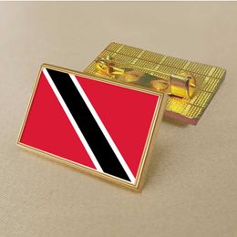 Party Trinidad en Tobago Flag Pin 2.5*1,5 cm zinklegering gegoten PVC kleur gecoate gouden rechthoekige medaillon badge zonder toegevoegde hars