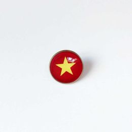 PARTYS Vietnam National Flag Broche World Cup voetbalbroche High Class Banquet Party Gift Decoration Crystal Commemorative Metal Badge