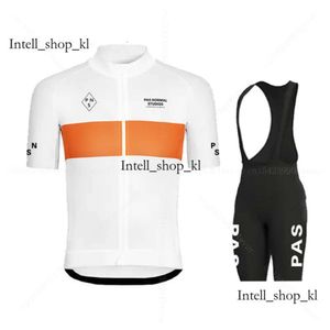 PAS Normal Studios Top Designer Team Cycling Jersey Set Maillot Cycle Breathable PA Normal Studio Soccer Jersey Coldage à manches courtes Motorcycle 790