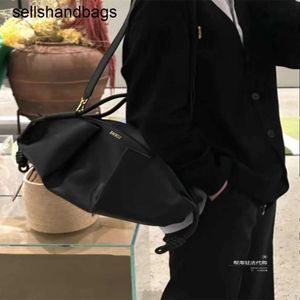 Paseo Bags Loewwes Bag Discount Loewwess 23 Paseo Small Sparkling Napa Handtas Enkele schouder Crossbody Dumpling Bun rj