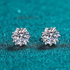 Test de diamant passé Excellent boucles d'oreilles de flocon de Snow Moissanite 925 Silver Silver Perfect Cut 0,5-1 CT Stone Stud Boucles