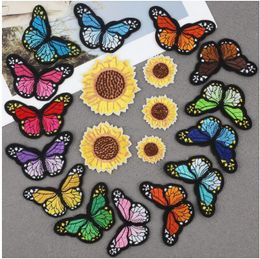 Patches borduurapparaat Applique naaien bloemen vlinder ijzer op patch voor kledingjassen delicate stickers zonnebloem borduurwerk diy accessoires