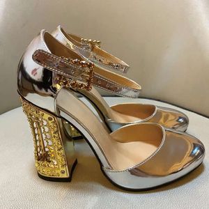 Patent 2024 Lederen kledingschoenen Hollow Out Metal Chunque 10 cm Hoge Heel Spring Fall Mary Jane Sandalen met Buckle Diamond Round Toe trouwfeest maat 3085