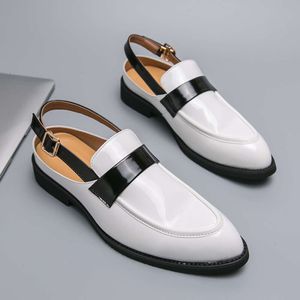 Patent Fashion Leather Elegant Party Shoes Men Mayers Mens Dress Mules Diseñador Social Summer Sandalias transpirables