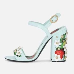 Sandales de brevet Généré 2024 femmes chaussures habillées dames 10cm talons hauts peep-toe mariage fête imprimé boucle sangle diamant bohemia 3d fleur ede