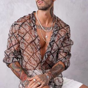 Motif impression hommes chemise Sexy voir à travers maille chemises minces à manches longues boutonné col rabattu décontracté Cardigan hommes