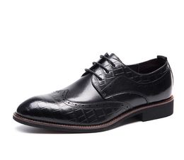 Zapatos de vestir de cuero de vaca blanco y negro para hombres Zapatos Oxford de negocios de moda