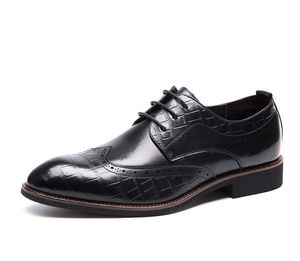 Zwart-witte koeienhuid herenkleding schoenen mode zakelijke Oxfords schoenen