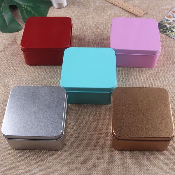 PC/LOT Small Color cuadrado Candillo Candy Metal Bedding Cajas de almacenamiento/Regal de Navidad/Embalaje CAN 6.5 4.5cm