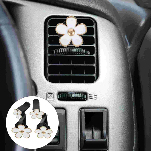 PCS Car Fragrance Ornements décorations automobiles pour les femmes Clips de ventilation Tableau de bord Diffuseur Air Fraiseir Alloy Cute