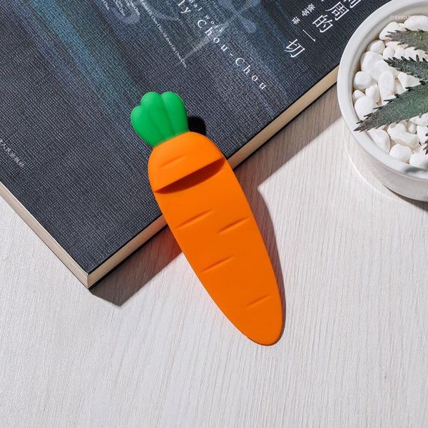 PCS / Lot Creative Carrot Bookmark Cartoon Animal Book Marks Clip Promotion Stationery Gift Office School Supplies