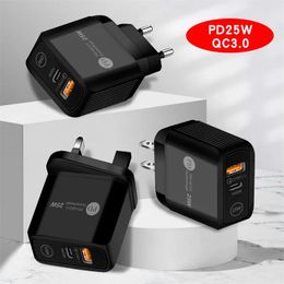 PD 25W Type-C snellader QC3.0 Adaptief snel opladen USB C Mobiele telefoon Dual Port Wall Travel Charge voor Iphone Charger 15 14 13 ro Max X 8 7 Plus en Samsung S22 S21