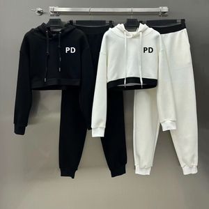 PD letters Tweedelige damesbroek Casual pakken Ontwerpers Jassen met capuchon Capsulecollectie Mode Omkeerbaar Mode Jas met lange mouwen