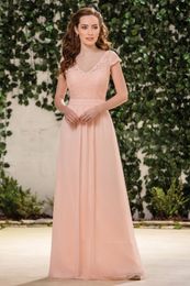 Peach Chiffon A Línea Vestido de dama de honor V Long V Cubo de cuello Manga de la playa Gotos de boda de jardín de cables