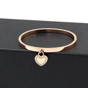 Perzikhart voor altijd liefdesbrief ingelegde diamant Verborgen gesparmband Vrouwelijke hart titanium stalen armband armband hoofddeksel 1.1 met origineel logo D-1327