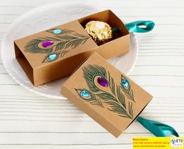 Cajas de dulces con plumas de pavo real, diseño de cajón, recuerdos de boda, Cajas de Regalo de papel Kraft con diamantes de imitación falsos