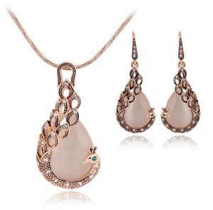 Paon nouvelles mariées bijoux accessoires de mariée bijoux boucles d'oreilles collier couronne 2 pièces charmant pour mariage Bride9272047