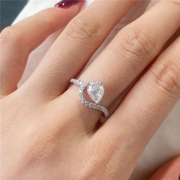 Anneaux de bande de diamant Pear pour femmes 925 sterling silver designer ring femme rose bleu 5a zirconi bijoux de luxe tenue quotidienne