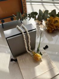 Collier pendentif à chaîne de perle marque punk marque céleste collier de perle de nappe satellite de la chaîne de la clavicule avec boîte avec boîte