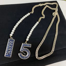Perles Chains Colliers de créateurs de haute qualité Copper Heart Design Letter Denim Blue Pendant Brand Letter Fashion Men Womens Choker Collier Bijoux de Noël cadeau
