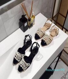 Sandales plates en perles d'été nouvelles sandales Baotou en cuir un mot perlé chaussures pour femmes