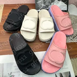 Designer schoenen nieuwe stijl slippers sandalen schuif macaron dikke bodem non-slip zacht bodem mode huis slippers vrouwen dragen strand flip-flops ins ins