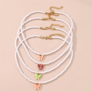 Ensemble de colliers de perles pour femmes, bijoux papillon, design de tempérament, chaîne de clavicule super sens, ensemble de quatre pièces