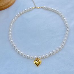 Collier de perles pour femmes, luxe léger, amour, nouvelle tendance, sens du design de niche, chaîne de clavicule, tempérament, sens haut de gamme, chaîne de cou